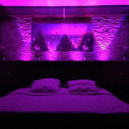 Blanca Tenerife - Private - Terrace And Bbq, 5 Minutes From The And Airport Δωμάτια σε οικογενειακή κατοικία