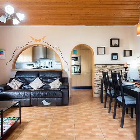 Homestay Blanca Tenerife - Private - Terrace And Bbq, 5 Minutes From The And Airport